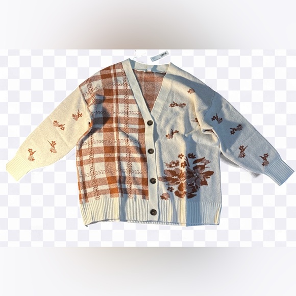 Women's V-Neck Sweater - Cream and Brown - Picture 3 of 5